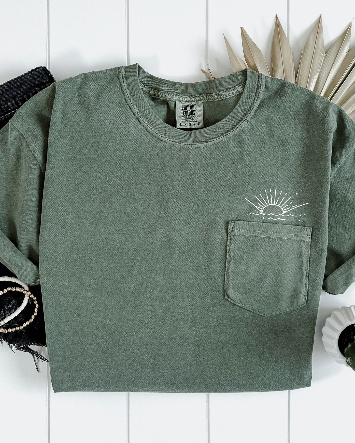 Sun & Wave Lake Beach Comfort Colors Pocket T-Shirt
